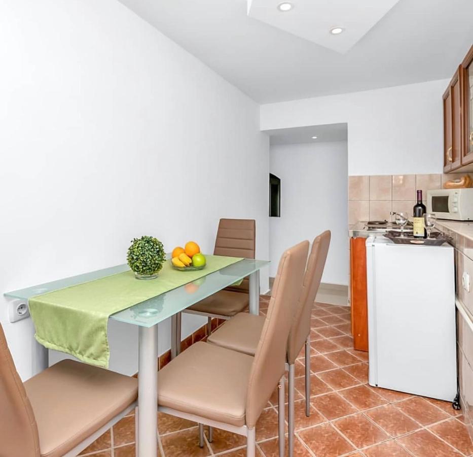 Apartmani Vasilije Kotor Bagian luar foto