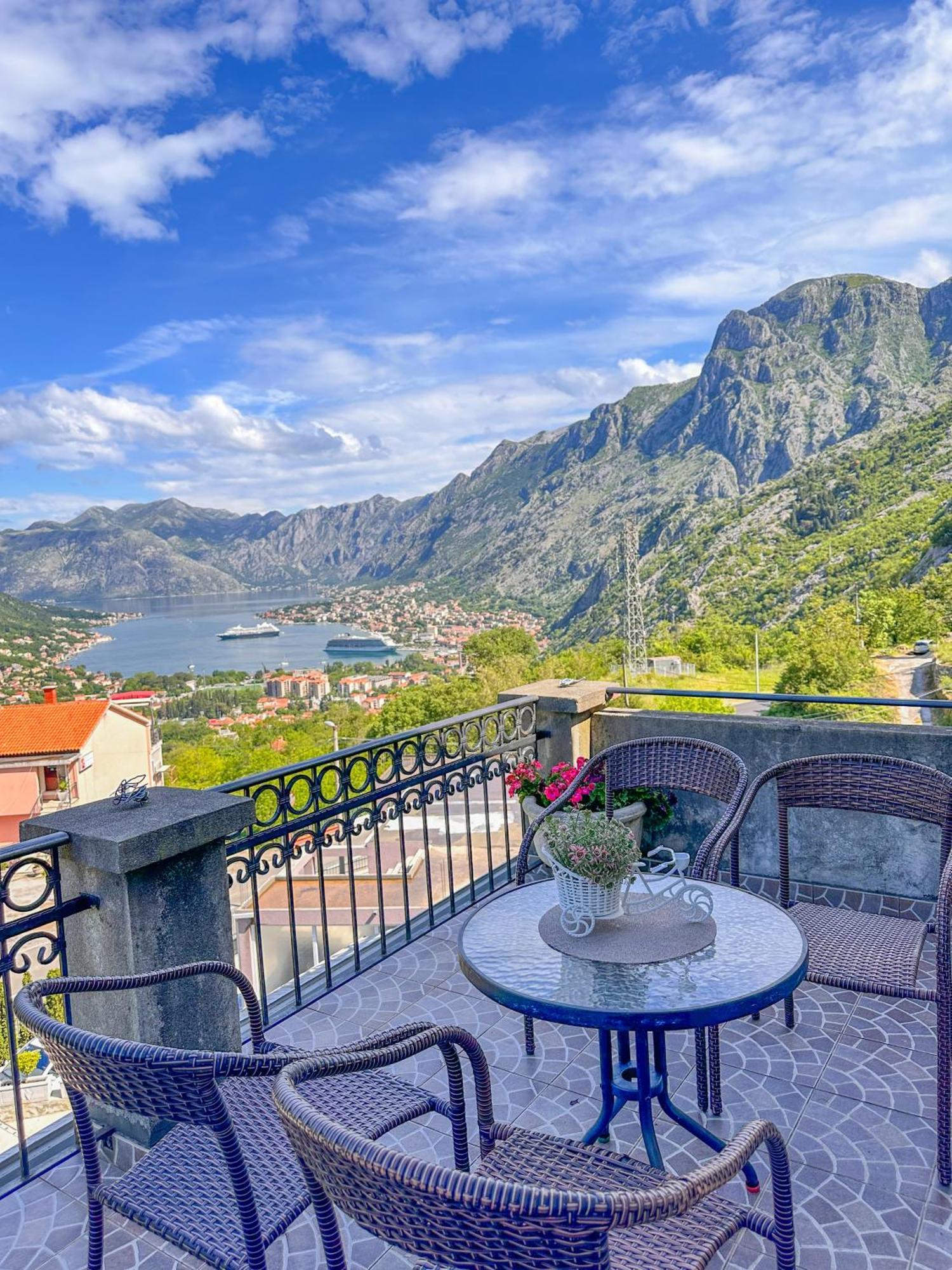 Apartmani Vasilije Kotor Bagian luar foto